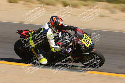 media/Oct-30-2022-CVMA (Sun) [[fb421c3cec]]/Race 11 Amateur Supersport Open/